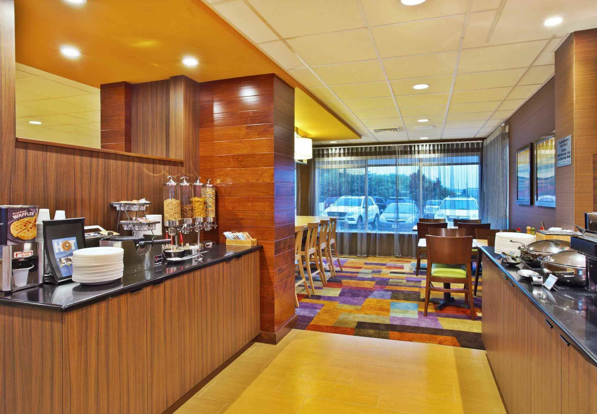 Fairfield Inn & Suites By Marriott Madison West/Middleton Exterior photo